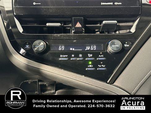 Used 2024 Toyota Camry XSE image 9