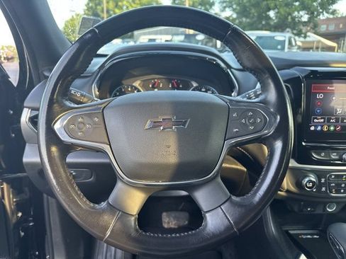 Used 2022 Chevrolet Traverse LT FWD image 28