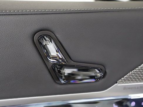 Used 2023 BMW 760i xDrive w/ Parking Assistance Package image 36