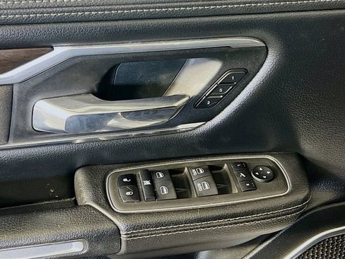 Used 2022 RAM 1500 Laramie AWD/4WD image 11
