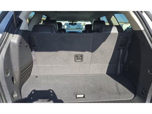 Used 2016 Chevrolet Traverse LT image 11