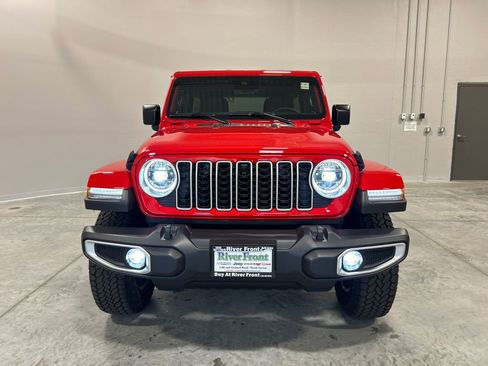 New 2025 Jeep Wrangler Sahara image 3