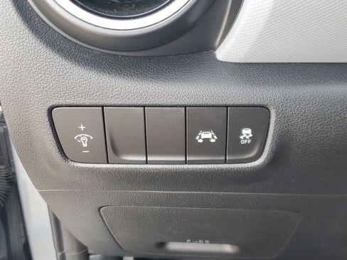 Used 2020 Hyundai Kona SE image 29