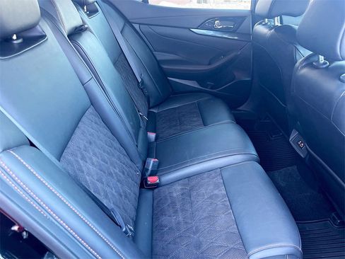 Used 2022 Nissan Maxima SR w/ Sport Mat Group image 28