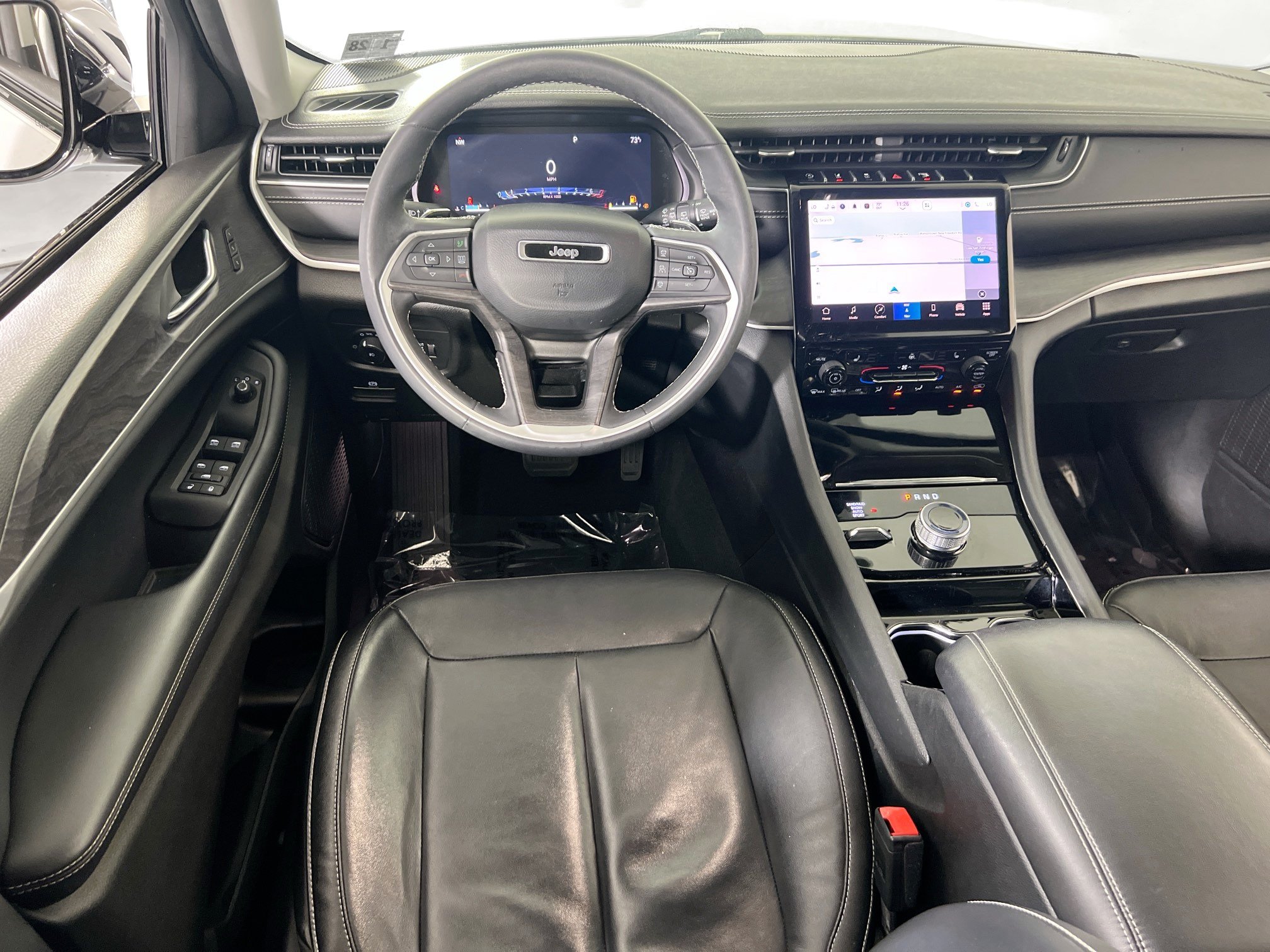 Used 2023 Jeep Grand Cherokee Limited AWD/4WD image 22