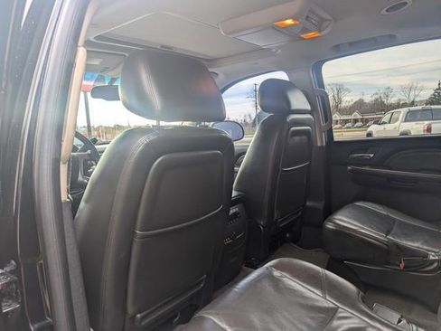 Used 2010 GMC Yukon XL Denali image 15