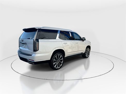 Used 2025 Cadillac Escalade Premium Luxury w/ Touring Package image 8
