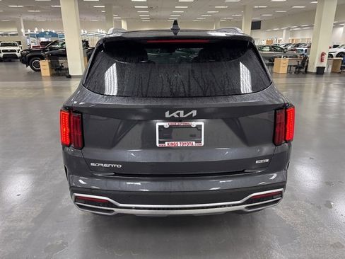 Used 2023 Kia Sorento SX Prestige image 6