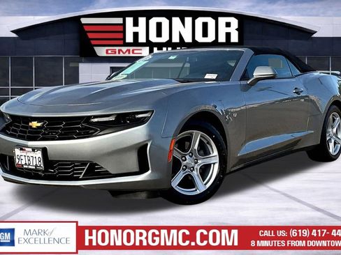 Used 2023 Chevrolet Camaro LT RWD image 3