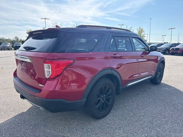 Used 2020 Ford Explorer XLT w/ Equipment Group 202A AWD/4WD image 7