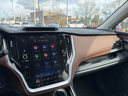 Used 2022 Subaru Outback Touring image 8