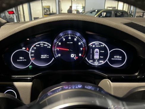 Used 2021 Porsche Cayenne AWD/4WD image 9