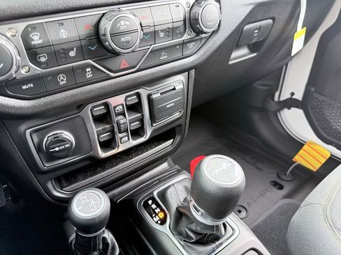 New 2026 Jeep Gladiator Sport image 16