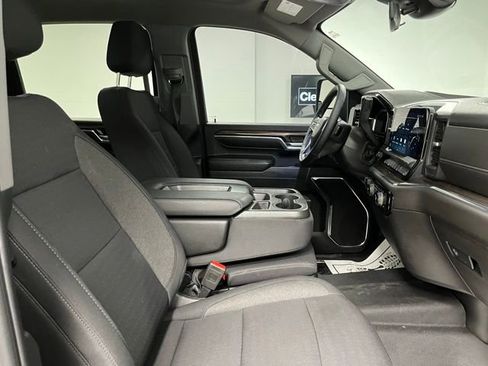Used 2024 Chevrolet Silverado 2500 LT AWD/4WD image 48