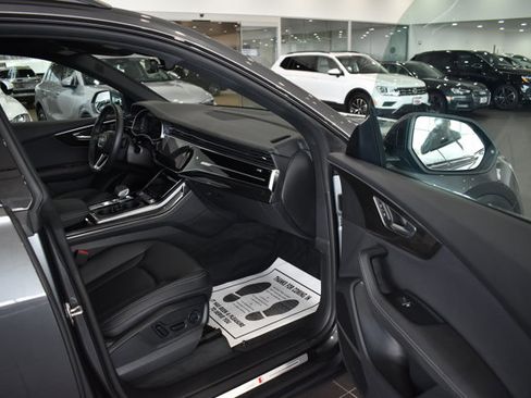 Used 2025 Audi Q8 Premium Plus w/ Premium Plus Package AWD/4WD image 12