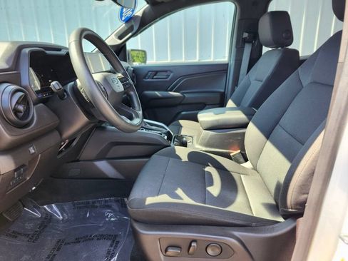 Used 2024 Chevrolet Colorado Trail Boss w/ Advanced Trailering Package AWD/4WD image 16