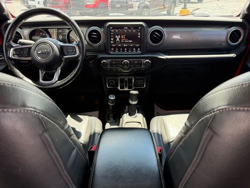 Used 2020 Jeep Wrangler Unlimited Sahara w/ Uconnect 4C Nav & Sound Group AWD/4WD image 10