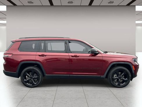 Used 2021 Jeep Grand Cherokee L Laredo AWD/4WD image 2