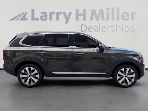 Used 2022 Kia Telluride S FWD image 6