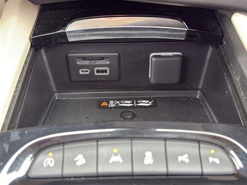 Used 2022 Buick Envision Avenir w/ Technology Package II AWD/4WD image 24