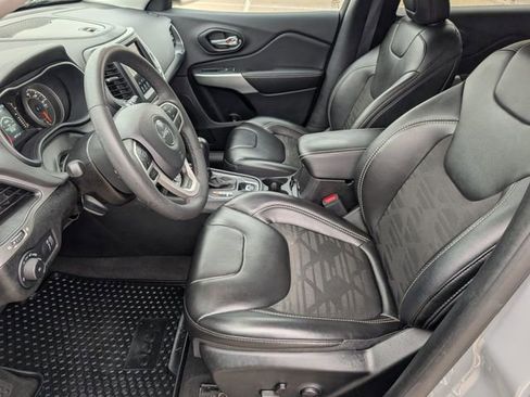 Used 2022 Jeep Cherokee Latitude image 8