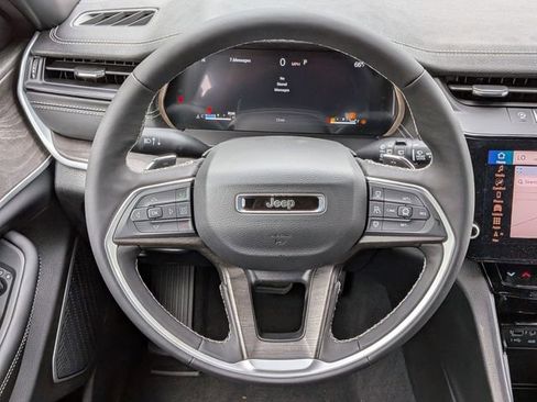 New 2026 Jeep Grand Cherokee Limited AWD/4WD image 19