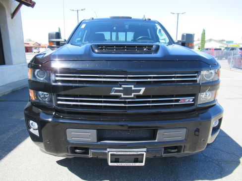 Used 2019 Chevrolet Silverado 2500 LTZ w/ Duramax Plus Package AWD/4WD image 2
