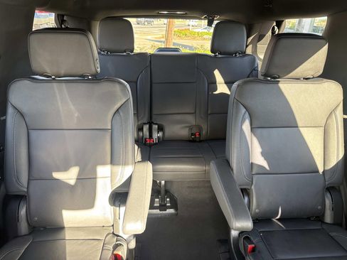 Used 2023 Chevrolet Tahoe Z71 w/ Luxury Package image 9