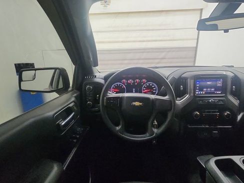 Used 2020 Chevrolet Silverado 1500 Custom w/ Custom Value Package image 12