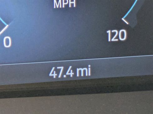 New 2025 Ford F150 Lightning Platinum image 34