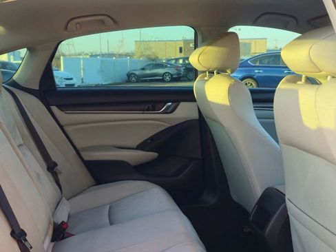 Used 2019 Honda Accord LX image 9