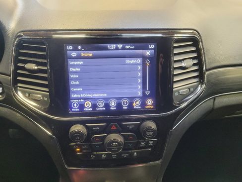 Used 2020 Jeep Grand Cherokee Limited w/ Trailer Tow Group IV image 25