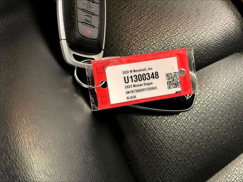 Certified 2023 Nissan Rogue SV w/ SV Premium B Package image 32