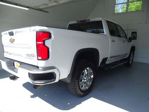 Used 2024 Chevrolet Silverado 3500 High Country w/ High Country Premium Package AWD/4WD image 25