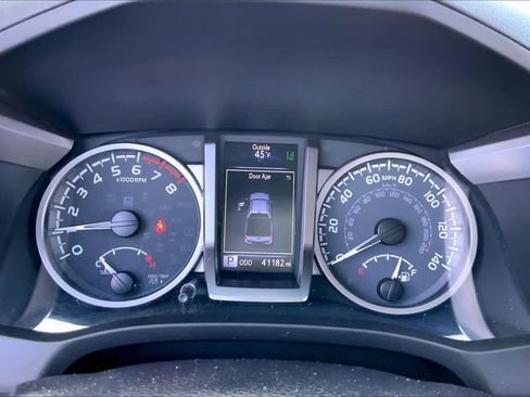 Used 2022 Toyota Tacoma SR5 image 25