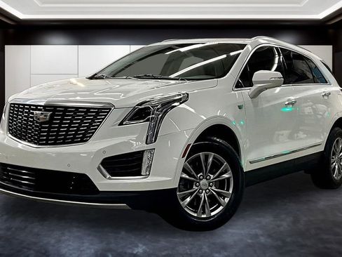Used 2021 Cadillac XT5 Premium Luxury w/ LPO, Floor Liner Package AWD/4WD image 3