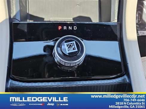 New 2025 Jeep Grand Cherokee Limited w/ Luxury Tech Group II image 23