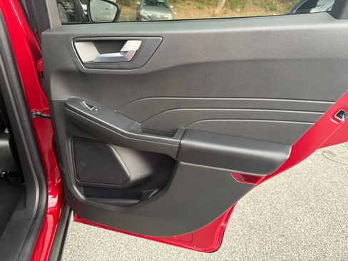 Used 2023 Ford Escape SE FWD image 16