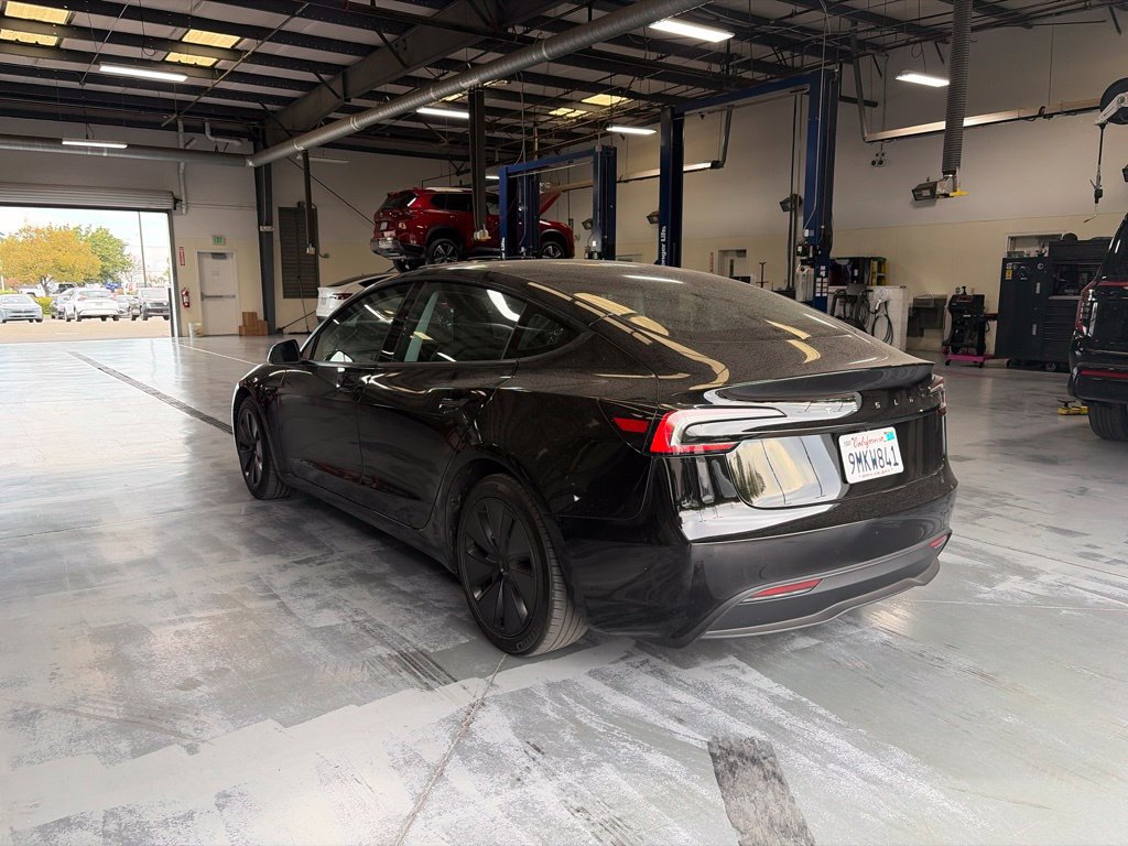 Used 2024 Tesla Model 3 Standard Range RWD image 4