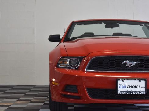 Used 2013 Ford Mustang Convertible image 29