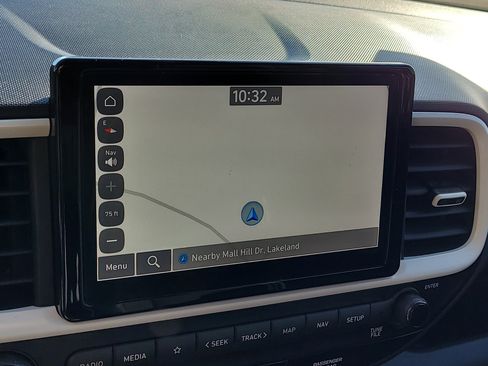 Used 2023 Hyundai Venue Limited image 23