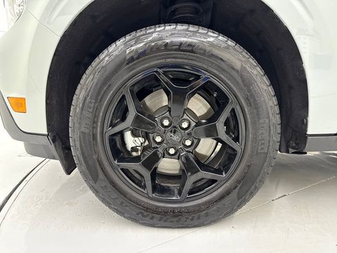 Used 2023 Ford Maverick Lariat w/ Lariat Luxury Package image 9