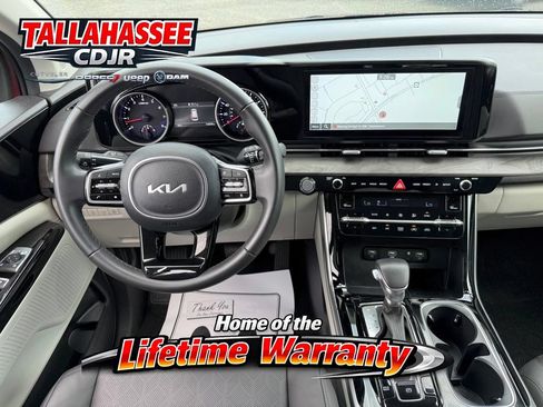 Used 2024 Kia Carnival EX FWD image 28