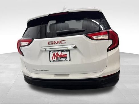 Used 2023 GMC Terrain SLE image 6