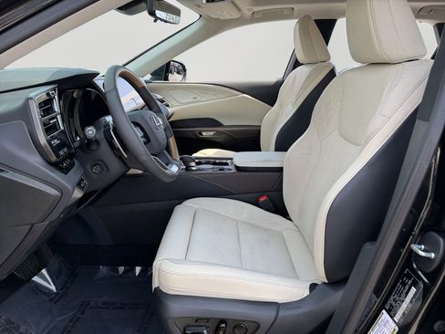 Certified 2025 Lexus RX 350 AWD w/ Convenience Package image 14