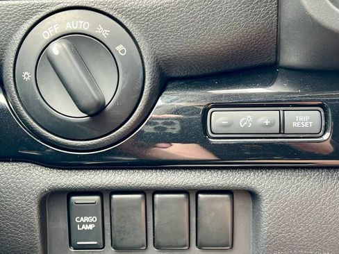 Used 2023 Nissan Titan SV image 26