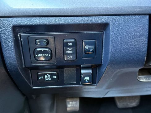 Used 2017 Toyota Tundra SR5 RWD image 22