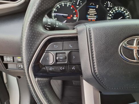 Used 2023 Toyota Tundra SR5 w/ SR5 Convenience Package AWD/4WD image 22