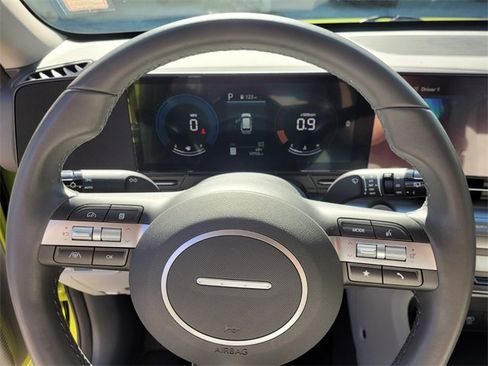 Used 2025 Hyundai Kona SEL image 26