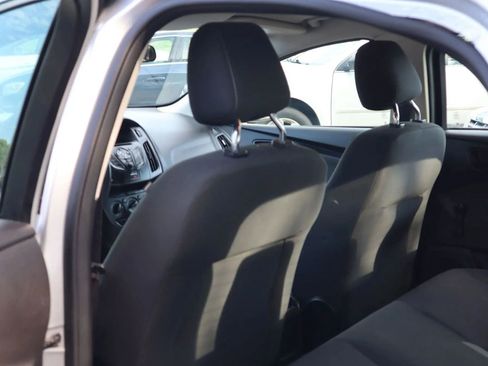 Used 2014 Ford Focus S image 11